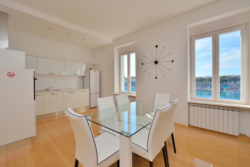 Eden Penthouse Apartments زادار الغرفة الصورة