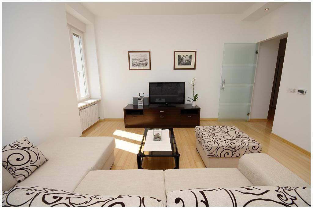 Eden Penthouse Apartments زادار الغرفة الصورة