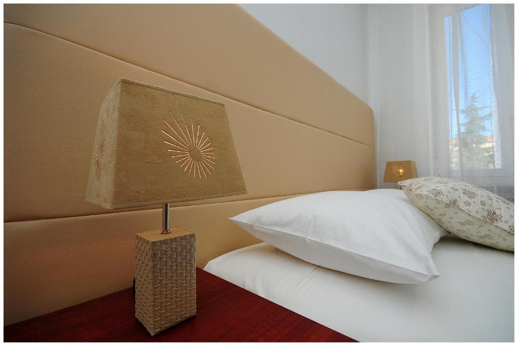 Eden Penthouse Apartments زادار الغرفة الصورة